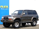 平成５年式ランドクルーザー80VXリミテッド！排気量は4500ccでガソリン車になります！ボディカラーは、目を惹くゴールド♪そんなお車が当店に緊急入庫いたしました！