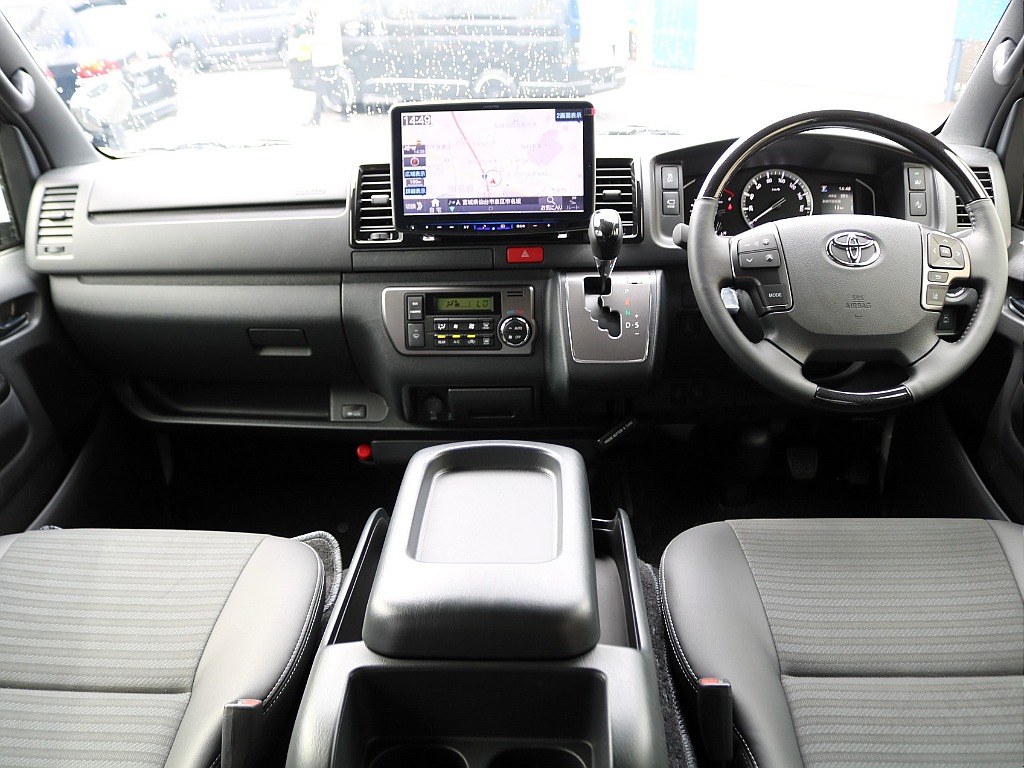 ＦＬＥＸグループは「すべての人に愛車を」をコンセプトに車種別に全国展開中！愛車と一緒に、ライフスタイルを充実させてもらいたいという思いで、ランクル仙台泉店では皆様のご要望になんでもお応えします♪
