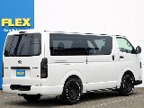 ランドクルーザーやハイエースなどを常時40台以上展示！お客様のニーズにあった最適なお車をご提案させていただきます。ご来店の際はお気軽にお問合わせください！