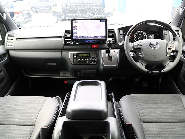 ＦＬＥＸグループは「すべての人に愛車を」をコンセプトに車種別に全国展開中！愛車と一緒に、ライフスタイルを充実させてもらいたいという思いで、ランクル仙台泉店では皆様のご要望になんでもお応えします♪