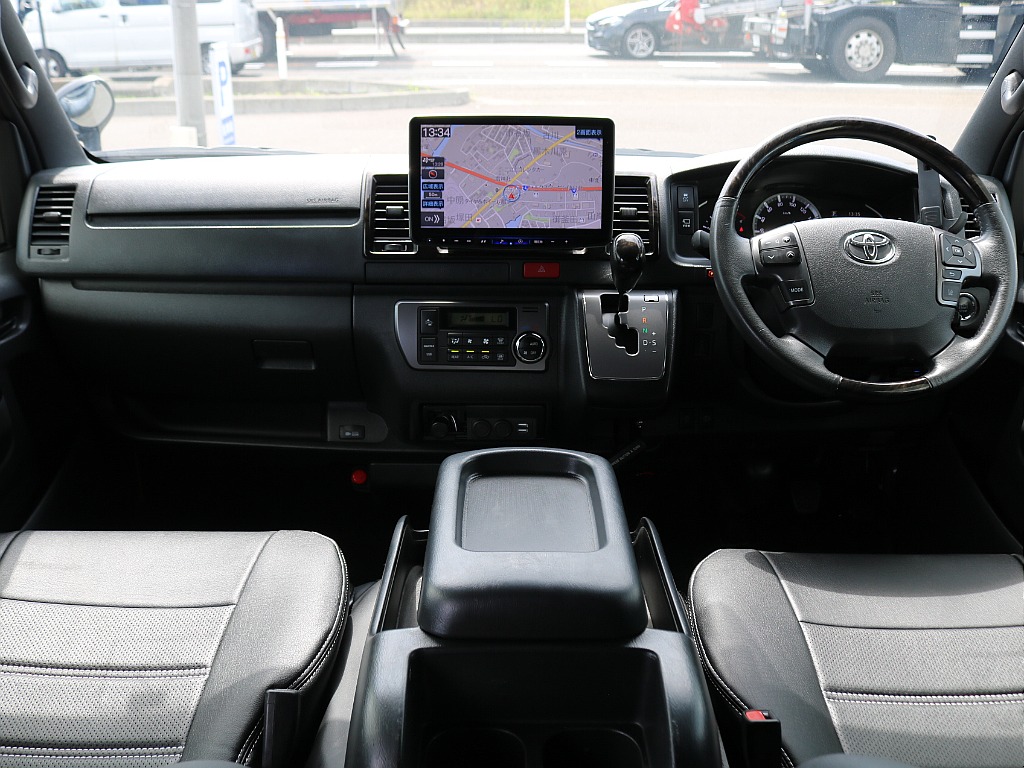 ＦＬＥＸグループは「すべての人に愛車を」をコンセプトに車種別に全国展開中！愛車と一緒に、ライフスタイルを充実させてもらいたいという思いで、ランクル仙台泉店では皆様のご要望になんでもお応えします♪
