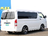 ランドクルーザーやハイエースなどを常時40台以上展示！お客様のニーズにあった最適なお車をご提案させていただきます。ご来店の際はお気軽にお問合わせください！