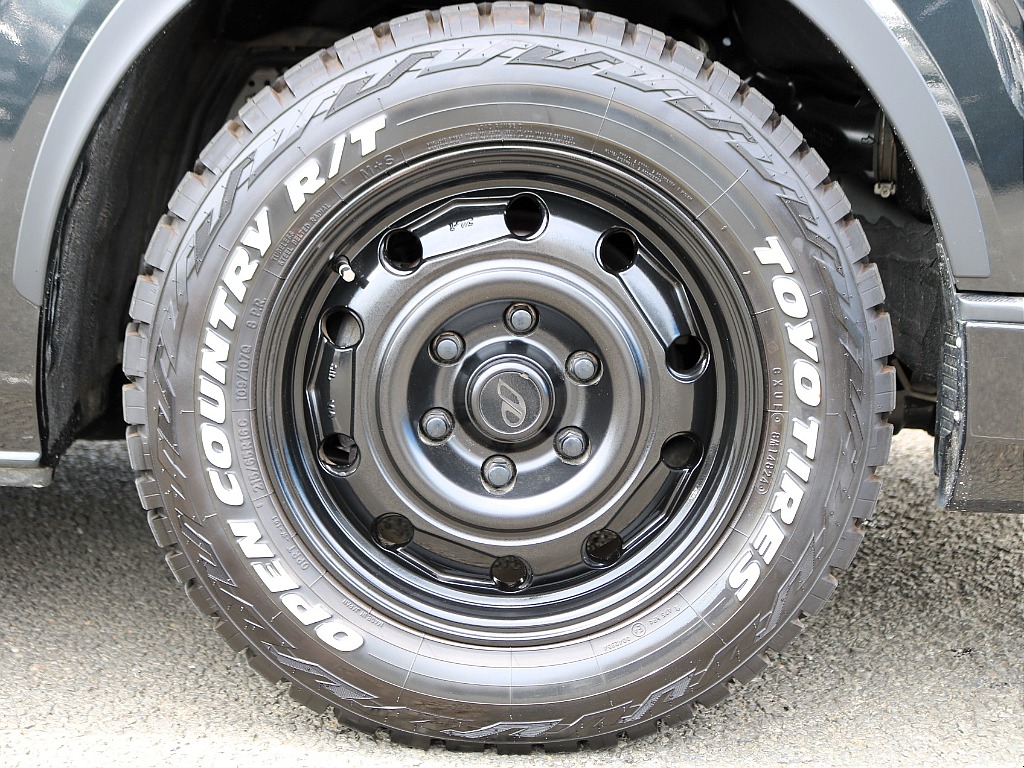 FLEXオリジナルパウ16インチAWにTOYOオープンカントリー215RTタイヤをインストール！