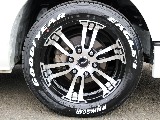 タイヤ＆ホイールはデルフ17インチAWにナスカータイヤの組み合わせ！