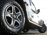 ランドクルーザーやハイエースなどを常時40台以上展示！お客様のニーズにあった最適なお車をご提案させていただきます。ご来店の際はお気軽にお問合わせください！