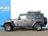 V６、3600㏄のエンジンを搭載の4WD！国産車には無いカッコよさ！オーナー様の所有感を満たしてくれることでしょう♪