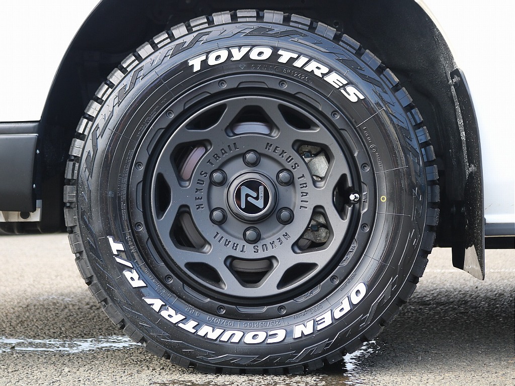 FLEXオリジナルの「NT-1」16インチのアルミホイールにTOYOのオープンカントリ―装着！
