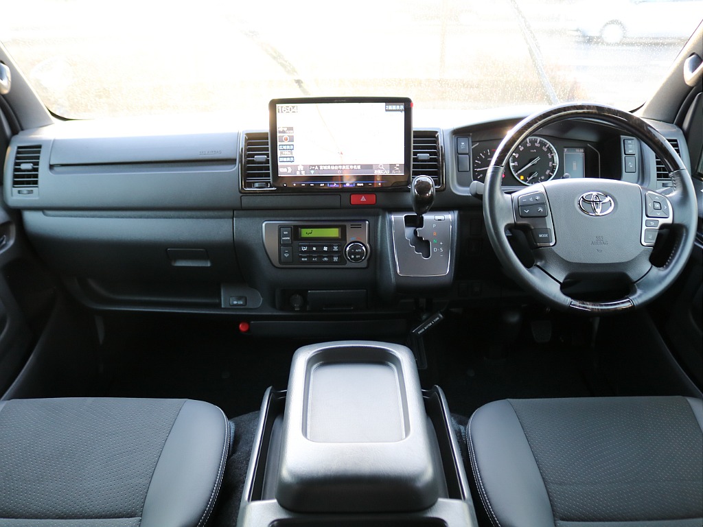 ＦＬＥＸグループは「すべての人に愛車を」をコンセプトに車種別に全国展開中！愛車と一緒に、ライフスタイルを充実させてもらいたいという思いで、ランクル仙台泉店では皆様のご要望になんでもお応えします♪