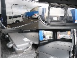 車中泊にピッタリの小窓付き！室内もきれいな状態を保っております。