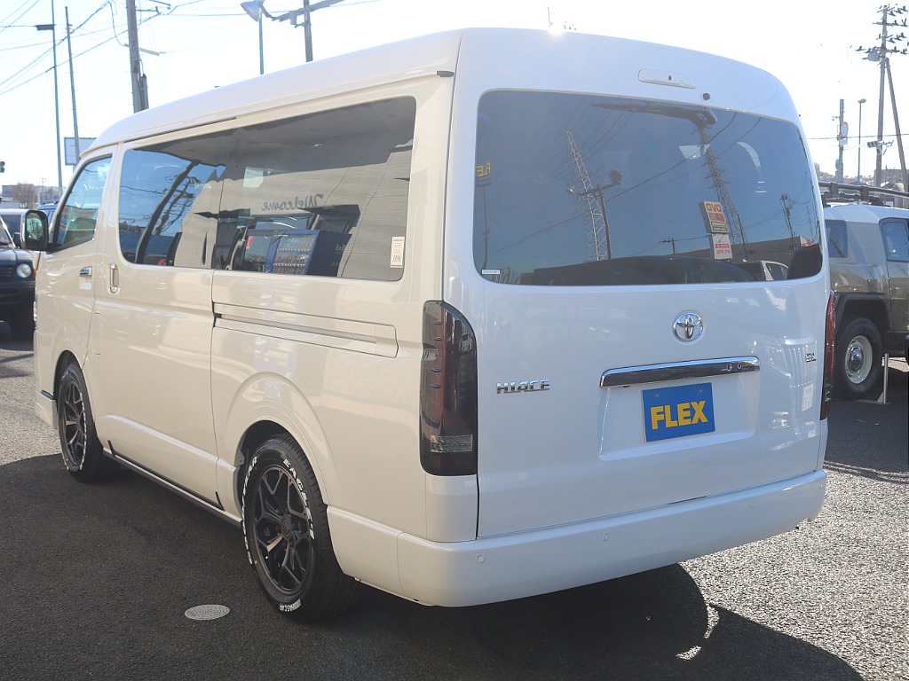 実際にご来店が難しい、遠方にお住まいのお客様もご安心ください！お電話やメールにてお車のご説明、ご覧になりたい箇所の追加画像、お見積書の郵送、と当店スタッフが丁寧に対応させていただきます♪