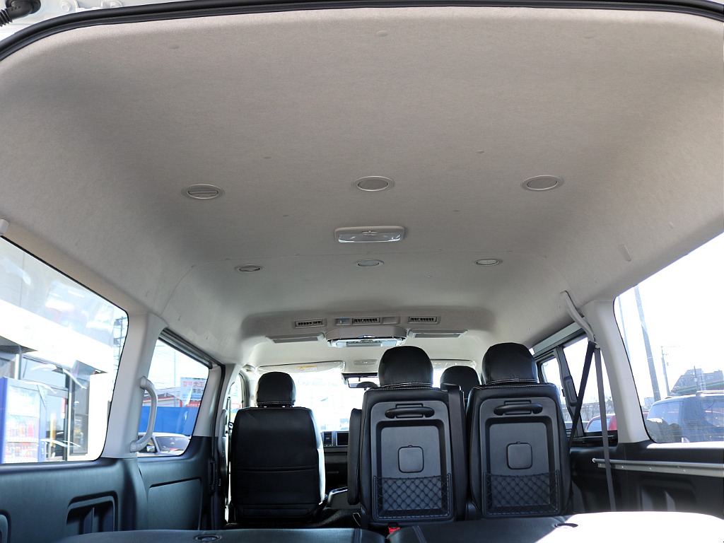 ＦＬＥＸグループは「すべての人に愛車を」をコンセプトに車種別に全国展開中！愛車と一緒に、ライフスタイルを充実させてもらいたいという思いで、ランクル仙台泉店では皆様のご要望になんでもお応えします♪