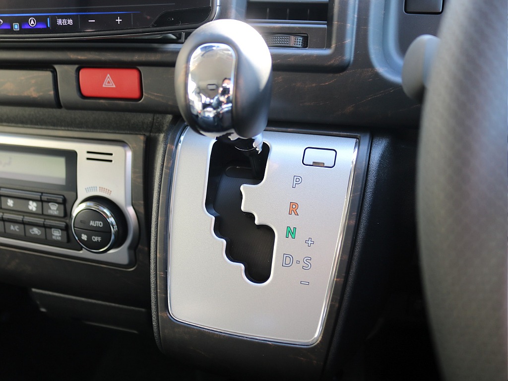 ＦＬＥＸグループは「すべての人に愛車を」をコンセプトに車種別に全国展開中！愛車と一緒に、ライフスタイルを充実させてもらいたいという思いで、ランクル仙台泉店では皆様のご要望になんでもお応えします♪