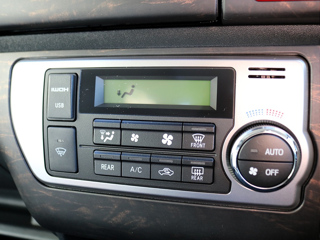 ＦＬＥＸグループは「すべての人に愛車を」をコンセプトに車種別に全国展開中！愛車と一緒に、ライフスタイルを充実させてもらいたいという思いで、ランクル仙台泉店では皆様のご要望になんでもお応えします♪