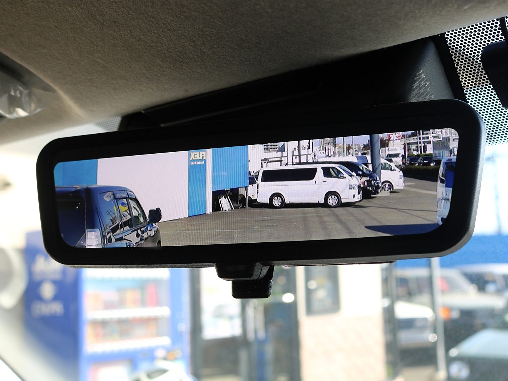 ＦＬＥＸグループは「すべての人に愛車を」をコンセプトに車種別に全国展開中！愛車と一緒に、ライフスタイルを充実させてもらいたいという思いで、ランクル仙台泉店では皆様のご要望になんでもお応えします♪