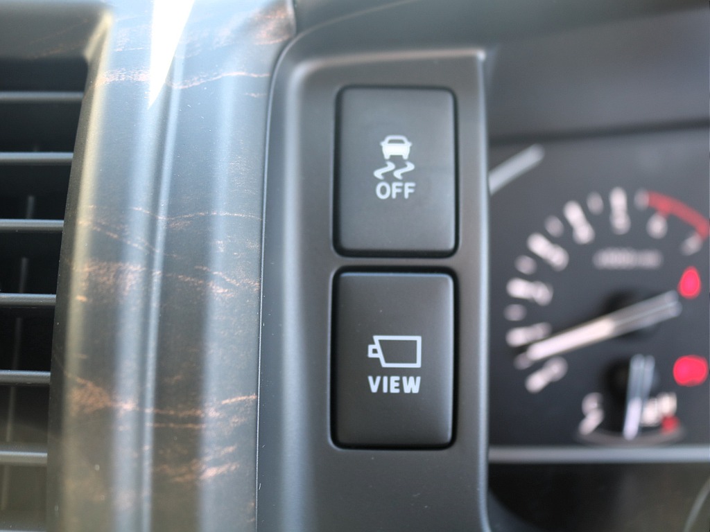 ＦＬＥＸグループは「すべての人に愛車を」をコンセプトに車種別に全国展開中！愛車と一緒に、ライフスタイルを充実させてもらいたいという思いで、ランクル仙台泉店では皆様のご要望になんでもお応えします♪