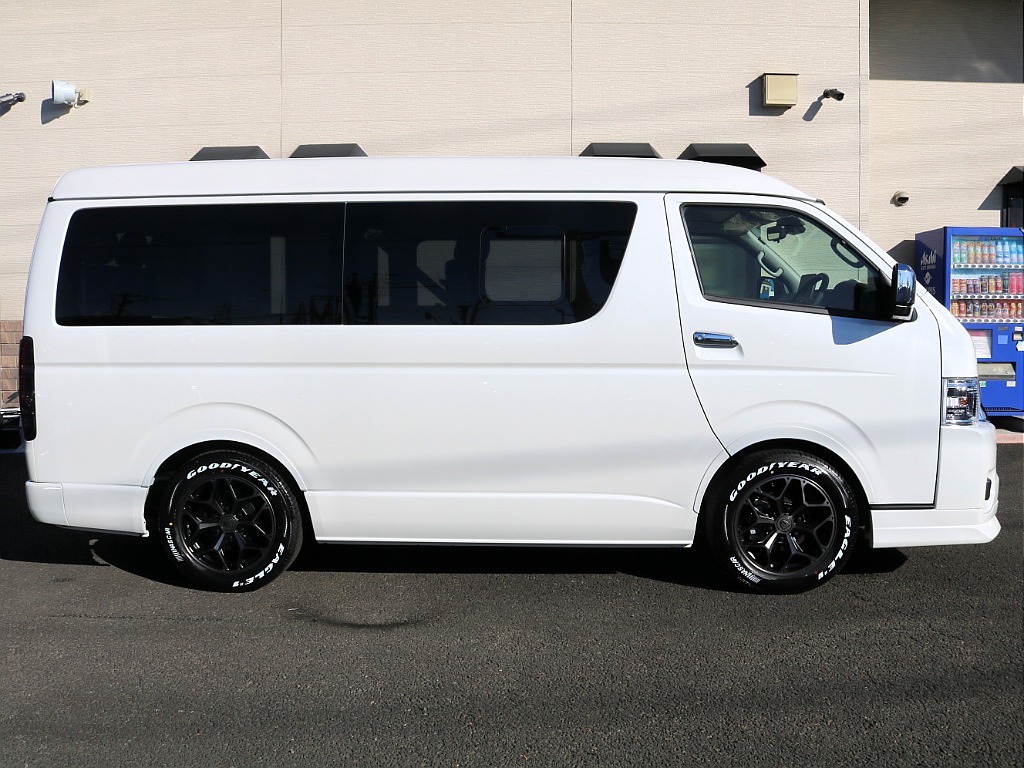 ＦＬＥＸグループは「すべての人に愛車を」をコンセプトに車種別に全国展開中！愛車と一緒に、ライフスタイルを充実させてもらいたいという思いで、ランクル仙台泉店では皆様のご要望になんでもお応えします♪