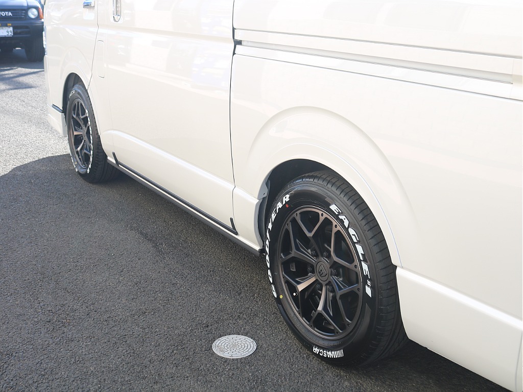 ＦＬＥＸグループは「すべての人に愛車を」をコンセプトに車種別に全国展開中！愛車と一緒に、ライフスタイルを充実させてもらいたいという思いで、ランクル仙台泉店では皆様のご要望になんでもお応えします♪