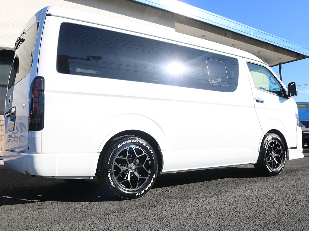 ＦＬＥＸグループは「すべての人に愛車を」をコンセプトに車種別に全国展開中！愛車と一緒に、ライフスタイルを充実させてもらいたいという思いで、ランクル仙台泉店では皆様のご要望になんでもお応えします♪