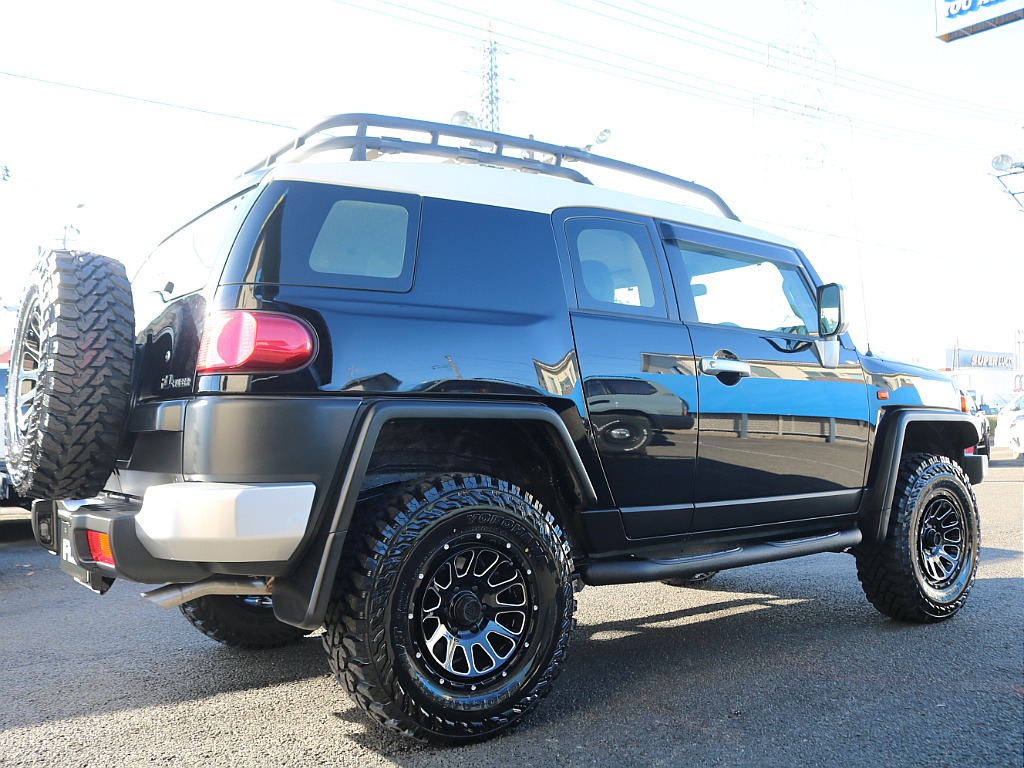 ＦＬＥＸグループは「すべての人に愛車を」をコンセプトに車種別に全国展開中！愛車と一緒に、ライフスタイルを充実させてもらいたいという思いで、ランクル仙台泉店では皆様のご要望になんでもお応えします♪