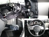 本革巻きのステアリングやシフトノブ、クルーズコントロールはカラーパッケージの標準装備になります！