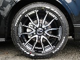 足元はDELF06の18インチAWにYOKOHAMA　PARADAタイヤを装着済みです♪