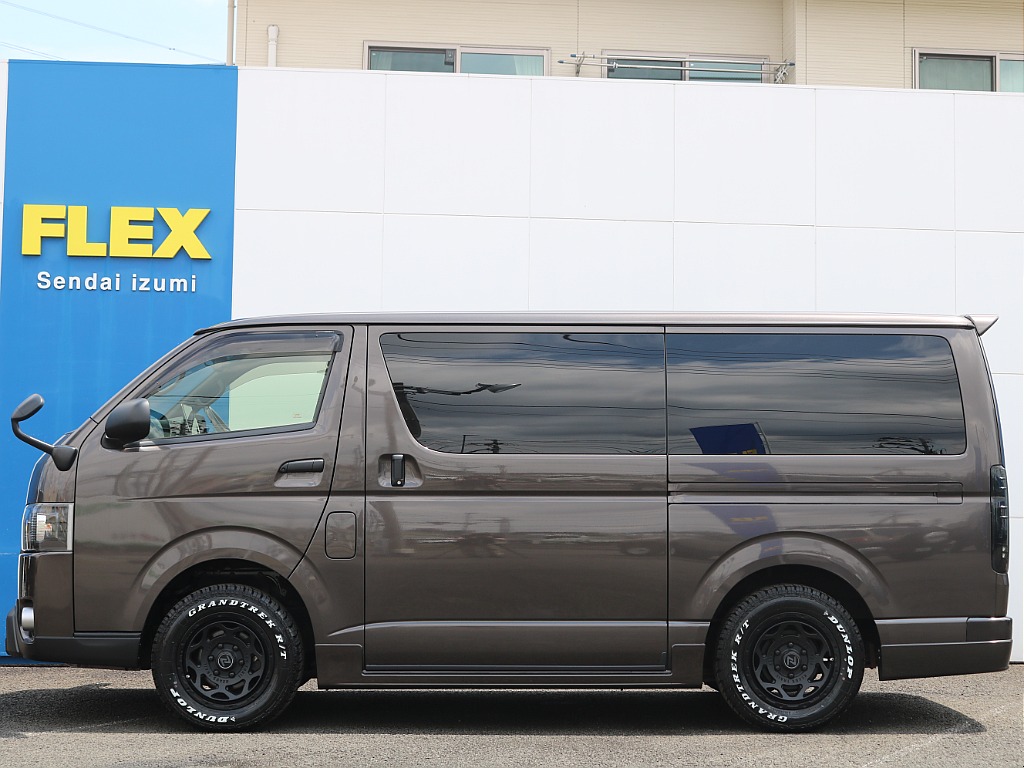 ＦＬＥＸグループは「すべての人に愛車を」をコンセプトに車種別に全国展開中！愛車と一緒に、ライフスタイルを充実させてもらいたいという思いで、ランクル仙台泉店では皆様のご要望になんでもお応えします♪