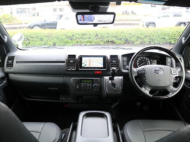 ＦＬＥＸグループは「すべての人に愛車を」をコンセプトに車種別に全国展開中！愛車と一緒に、ライフスタイルを充実させてもらいたいという思いで、ランクル仙台泉店では皆様のご要望になんでもお応えします♪