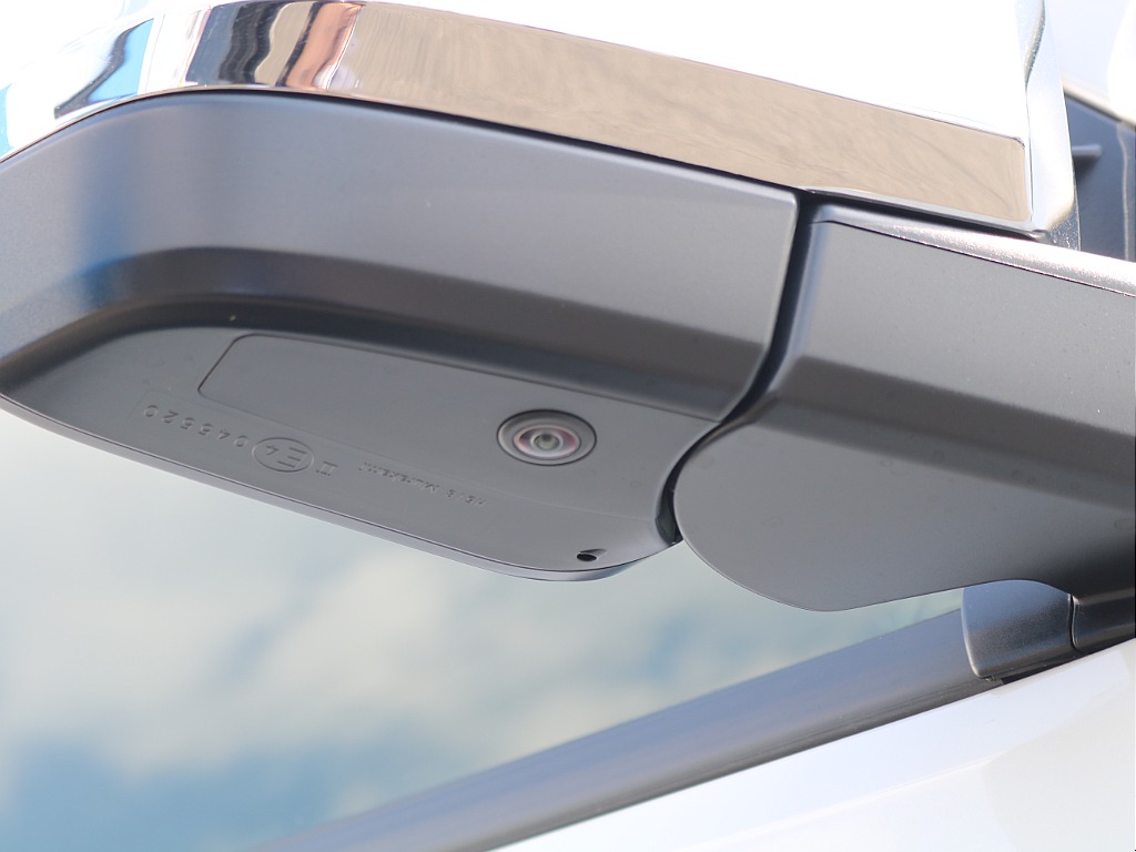 ＦＬＥＸグループは「すべての人に愛車を」をコンセプトに車種別に全国展開中！愛車と一緒に、ライフスタイルを充実させてもらいたいという思いで、ランクル仙台泉店では皆様のご要望になんでもお応えします♪