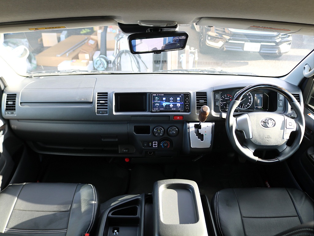 ＦＬＥＸグループは「すべての人に愛車を」をコンセプトに車種別に全国展開中！愛車と一緒に、ライフスタイルを充実させてもらいたいという思いで、ランクル仙台泉店では皆様のご要望になんでもお応えします♪