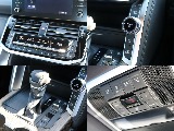 まるでコックピットのような運転席周り！高級感あるスイッチ類！