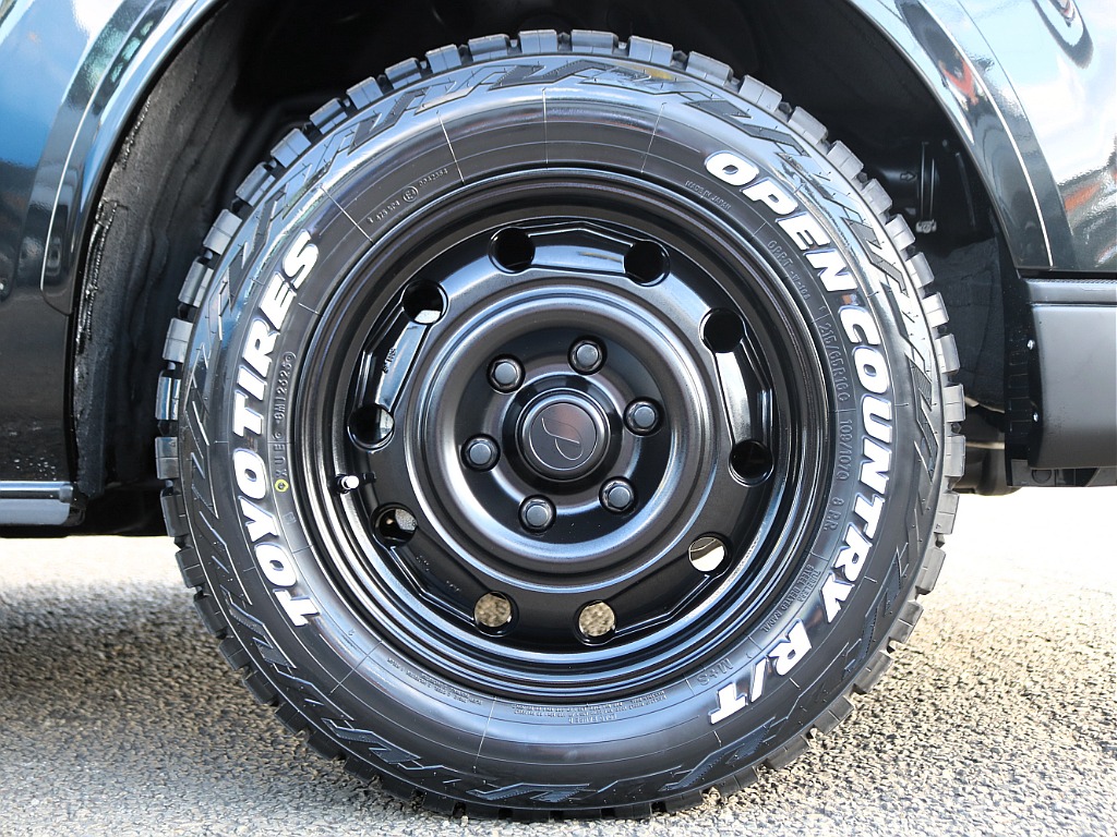 タイヤはPaw16インチAWにTOYOのオープンカントリーを装着済みです♪