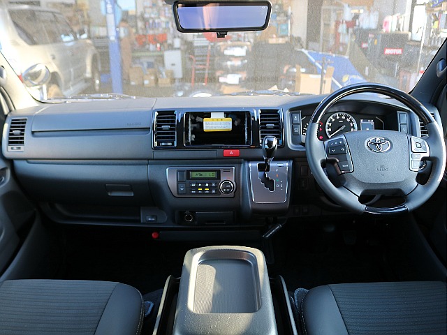 ＦＬＥＸグループは「すべての人に愛車を」をコンセプトに車種別に全国展開中！愛車と一緒に、ライフスタイルを充実させてもらいたいという思いで、ランクル仙台泉店では皆様のご要望になんでもお応えします♪