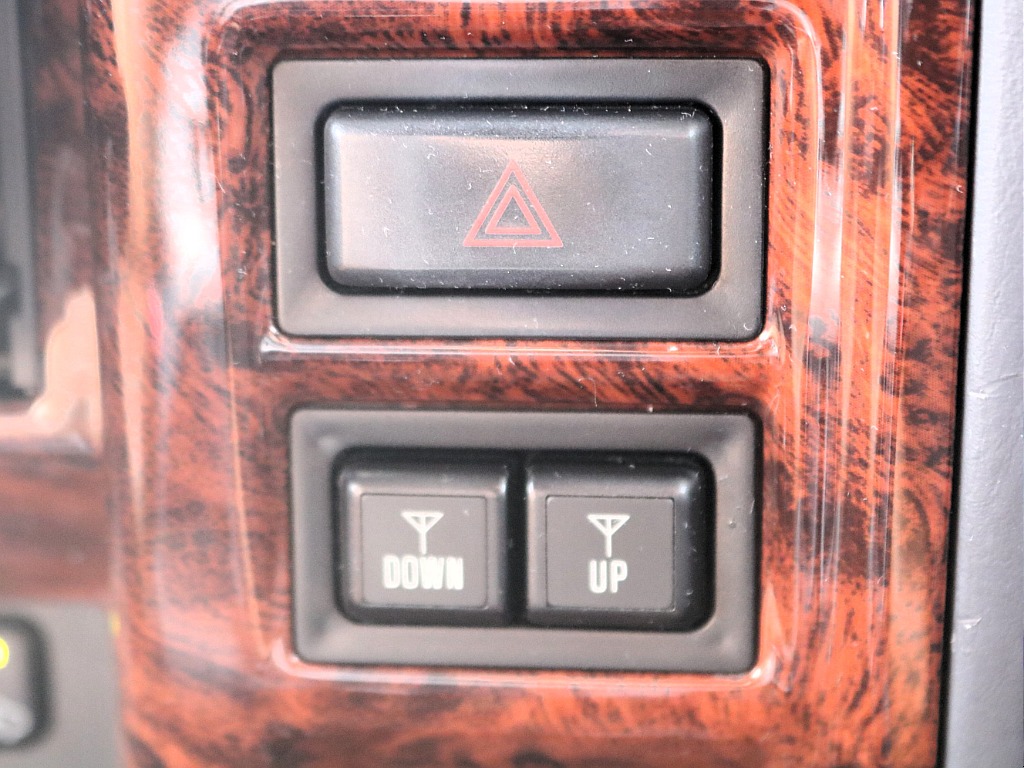 ＦＬＥＸグループは「すべての人に愛車を」をコンセプトに車種別に全国展開中！愛車と一緒に、ライフスタイルを充実させてもらいたいという思いで、ランクル仙台泉店では皆様のご要望になんでもお応えします♪