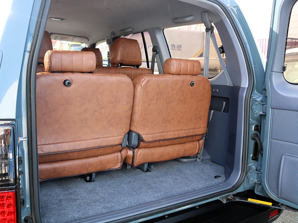 ＦＬＥＸグループは「すべての人に愛車を」をコンセプトに車種別に全国展開中！愛車と一緒に、ライフスタイルを充実させてもらいたいという思いで、ランクル仙台泉店では皆様のご要望になんでもお応えします♪