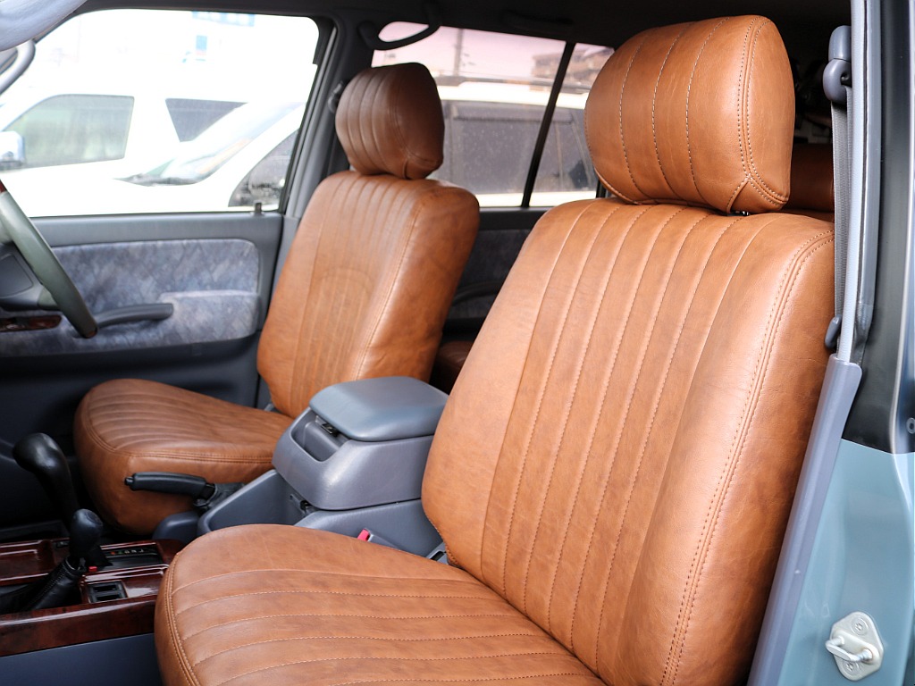 厳選仕入れによる、良質な１台を皆様にお届けいたします！可能な限りお車の使用履歴にこだわってます専門店！オフロード走行無し、点検整備記録簿の有無、前使用環境など！クオリティーを最重要してます！