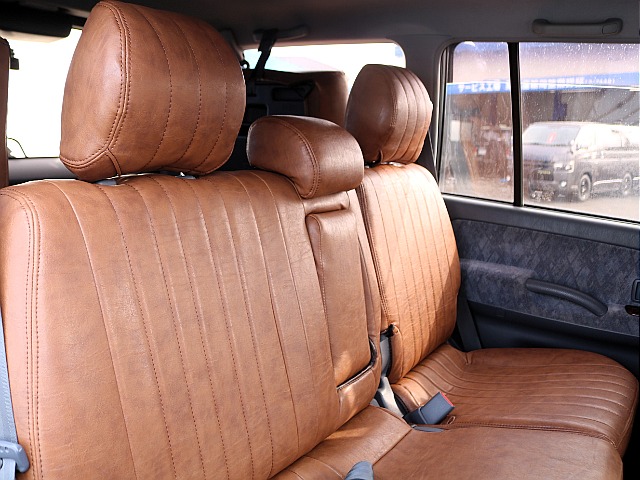 3ナンバー8人乗りの車輛です♪大人数での移動でも大活躍です♪