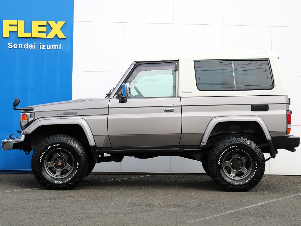 この車両は低年式のディーゼルエンジンですので、ディーゼル規制地域にお住まいの方は別途でNOx・PM適合費用が必要となりますので、あらかじめご注意ください。