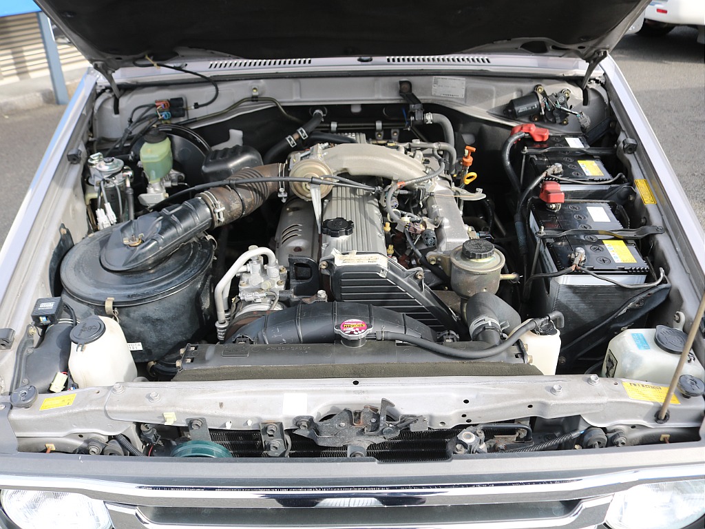 当店の在庫車は全て車輌検査専門会社である第三者機関（株）ＡＩＳ、日本自動車鑑定協会（ＪＡＡＡ）にて１台１台、必ず二重の車輌チェックを実施しております。修復歴有りの車の無断販売はいたしません。