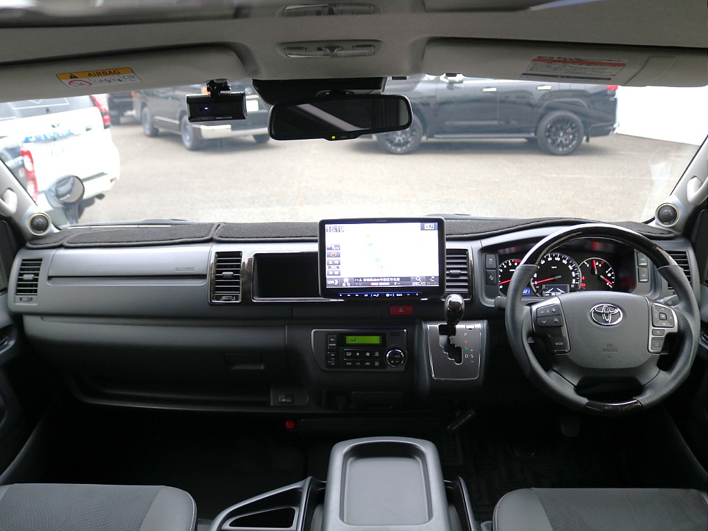 ＦＬＥＸグループは「すべての人に愛車を」をコンセプトに車種別に全国展開中！愛車と一緒に、ライフスタイルを充実させてもらいたいという思いで、ランクル仙台泉店では皆様のご要望になんでもお応えします♪