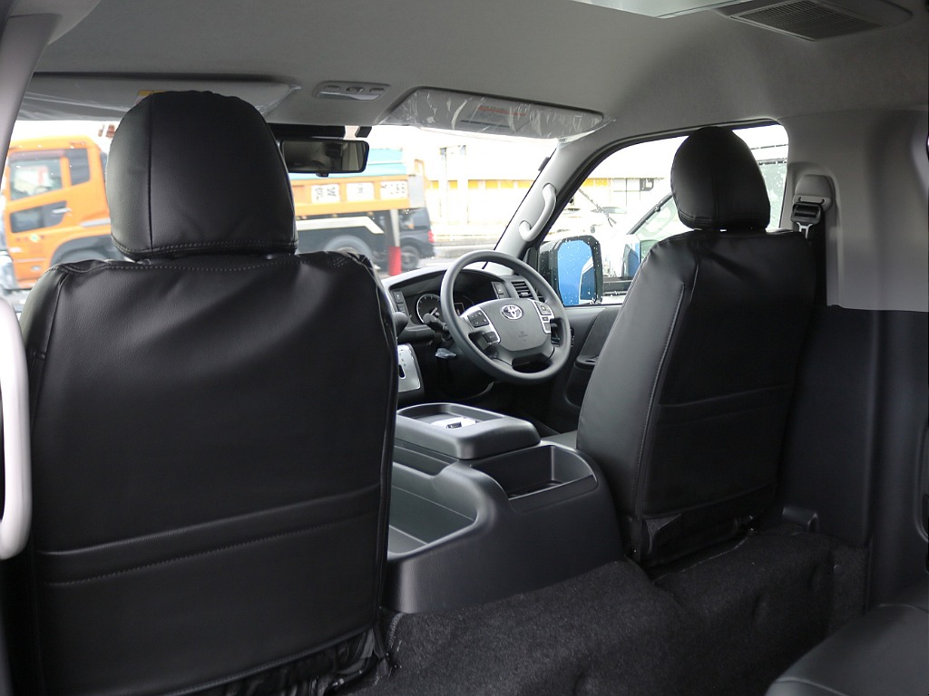 トヨタ ハイエース(26枚目)