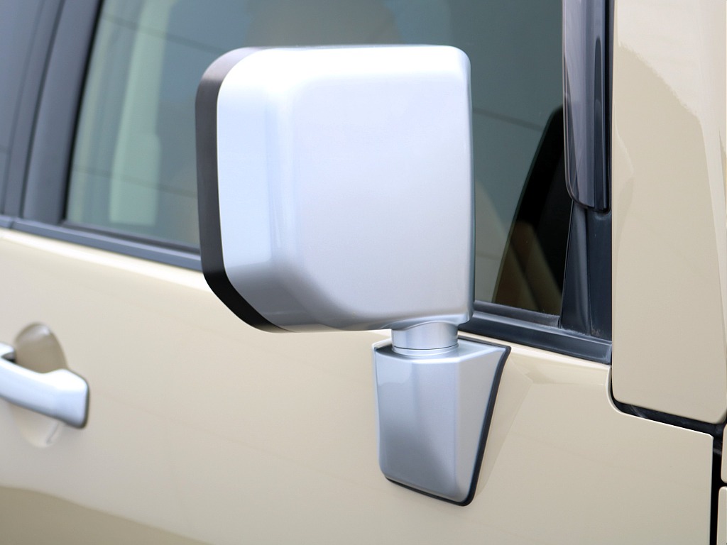 ＦＬＥＸグループは「すべての人に愛車を」をコンセプトに車種別に全国展開中！愛車と一緒に、ライフスタイルを充実させてもらいたいという思いで、ランクル仙台泉店では皆様のご要望になんでもお応えします♪