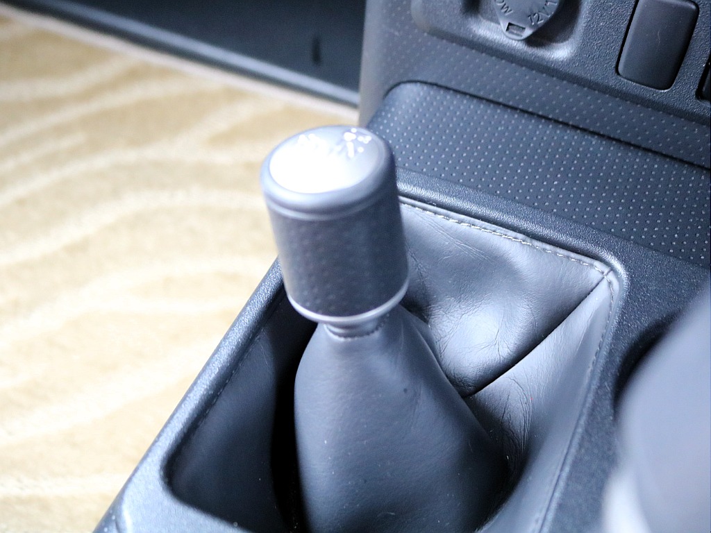 ＦＬＥＸグループは「すべての人に愛車を」をコンセプトに車種別に全国展開中！愛車と一緒に、ライフスタイルを充実させてもらいたいという思いで、ランクル仙台泉店では皆様のご要望になんでもお応えします♪