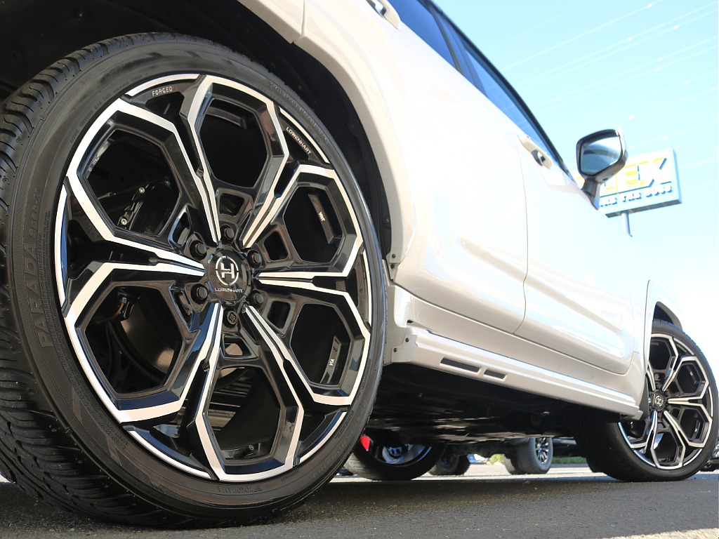 厳選仕入れによる、良質な１台を皆様にお届けいたします！可能な限りお車の使用履歴にこだわってます専門店！オフロード走行無し、点検整備記録簿の有無、前使用環境など！クオリティーを最重要してます！