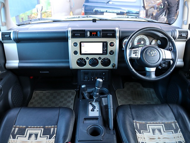 当店の在庫車は全て車輌検査専門会社である第三者機関（株）ＡＩＳ、日本自動車鑑定協会（ＪＡＡＡ）にて１台１台、必ず二重の車輌チェックを実施しております。修復歴有りの車の無断販売はいたしません。