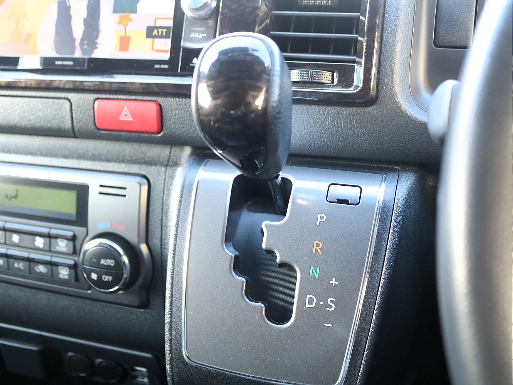 ＦＬＥＸグループは「すべての人に愛車を」をコンセプトに車種別に全国展開中！愛車と一緒に、ライフスタイルを充実させてもらいたいという思いで、ランクル仙台泉店では皆様のご要望になんでもお応えします♪