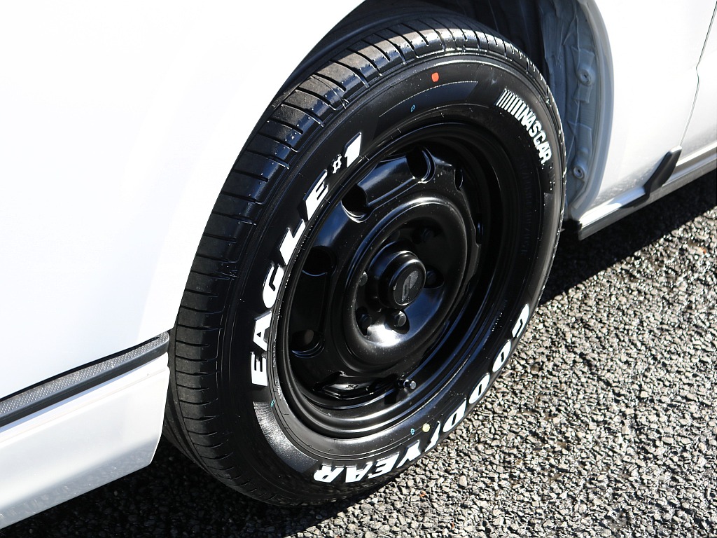 ＦＬＥＸグループは「すべての人に愛車を」をコンセプトに車種別に全国展開中！愛車と一緒に、ライフスタイルを充実させてもらいたいという思いで、ランクル仙台泉店では皆様のご要望になんでもお応えします♪