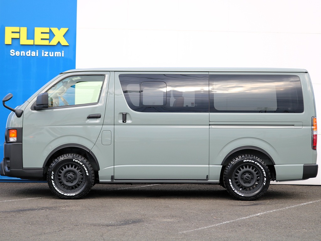 小窓付きですので車中泊などでも大活躍♪