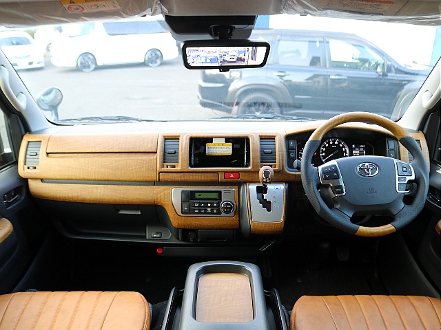 ＦＬＥＸグループは「すべての人に愛車を」をコンセプトに車種別に全国展開中！愛車と一緒に、ライフスタイルを充実させてもらいたいという思いで、ランクル仙台泉店では皆様のご要望になんでもお応えします♪