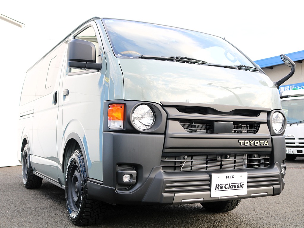 ランドクルーザーやハイエースなどを常時40台以上展示！お客様のニーズにあった最適なお車をご提案させていただきます。ご来店の際はお気軽にお問合わせください