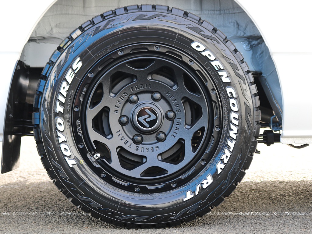 タイヤ＆ホイールはNT-1の16インチAWにナスカータイヤを装着済みです！